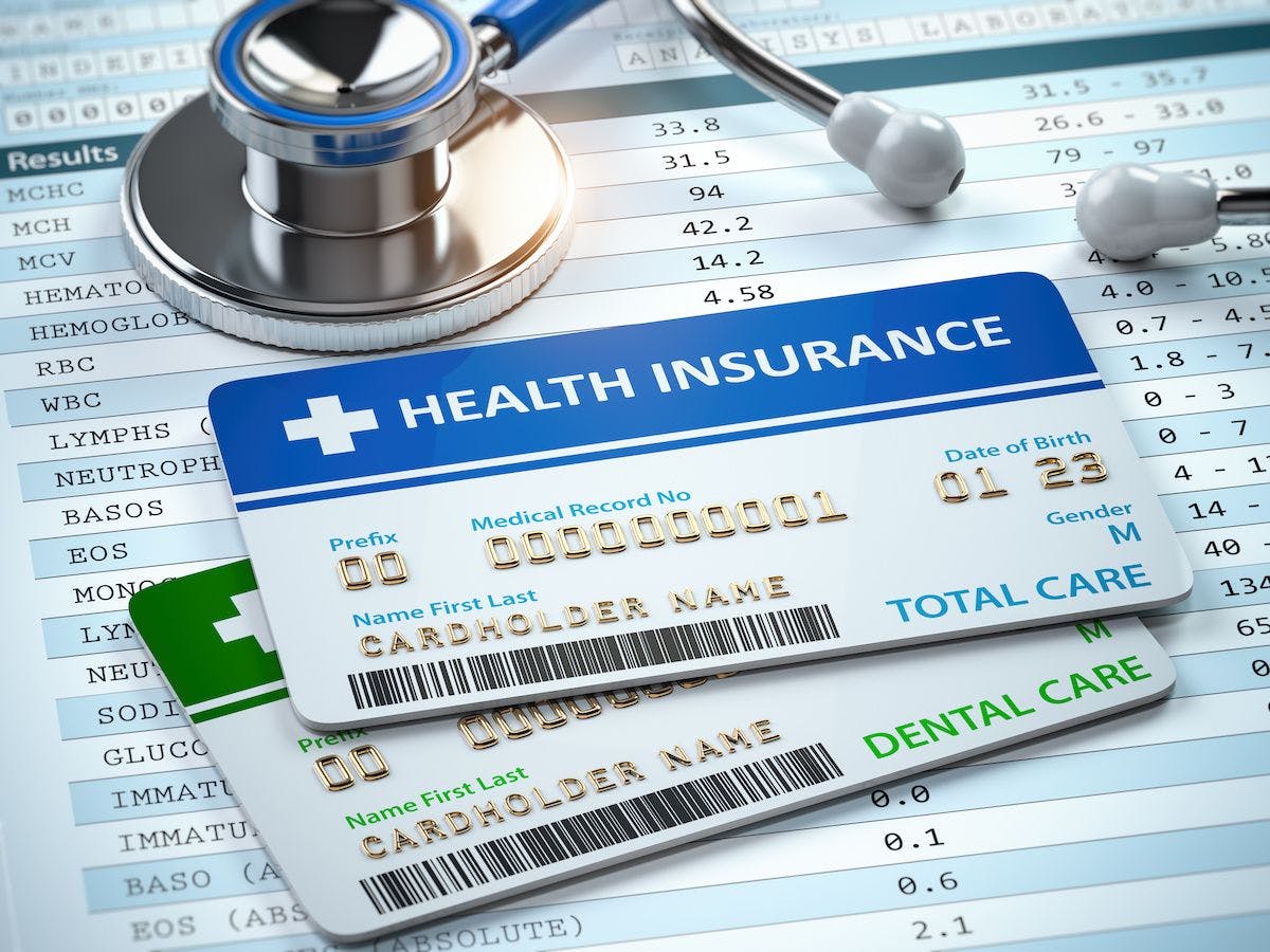 health insurance cards stethoscope: © Maksym Yemelyanov - stock.adobe.com