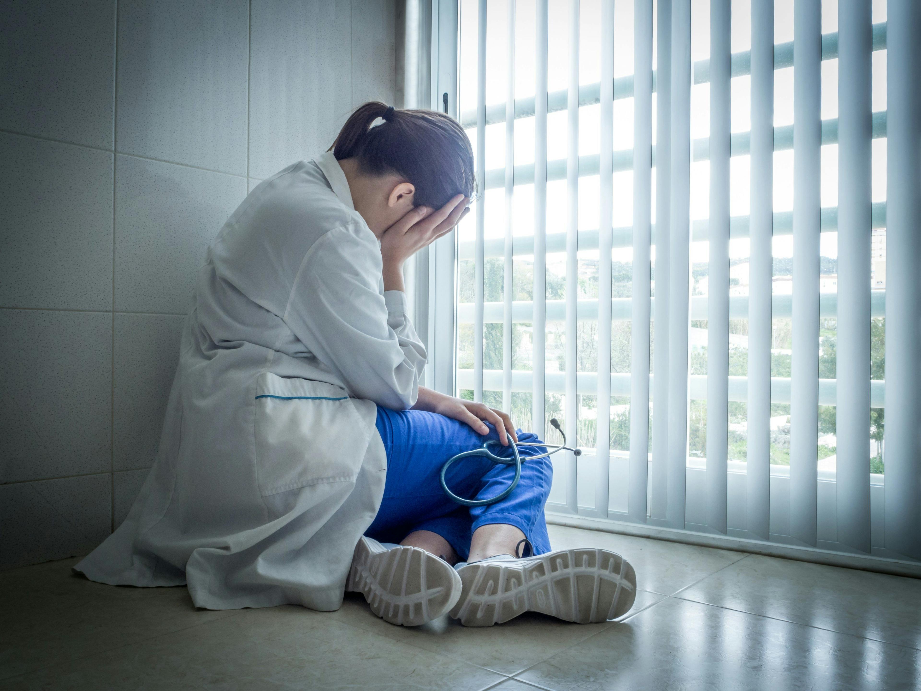 Depressed doctors more likely to report making medical errors