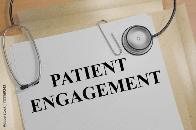 Patient engagement text with stethoscope ©hafakot-stock.adobe.com