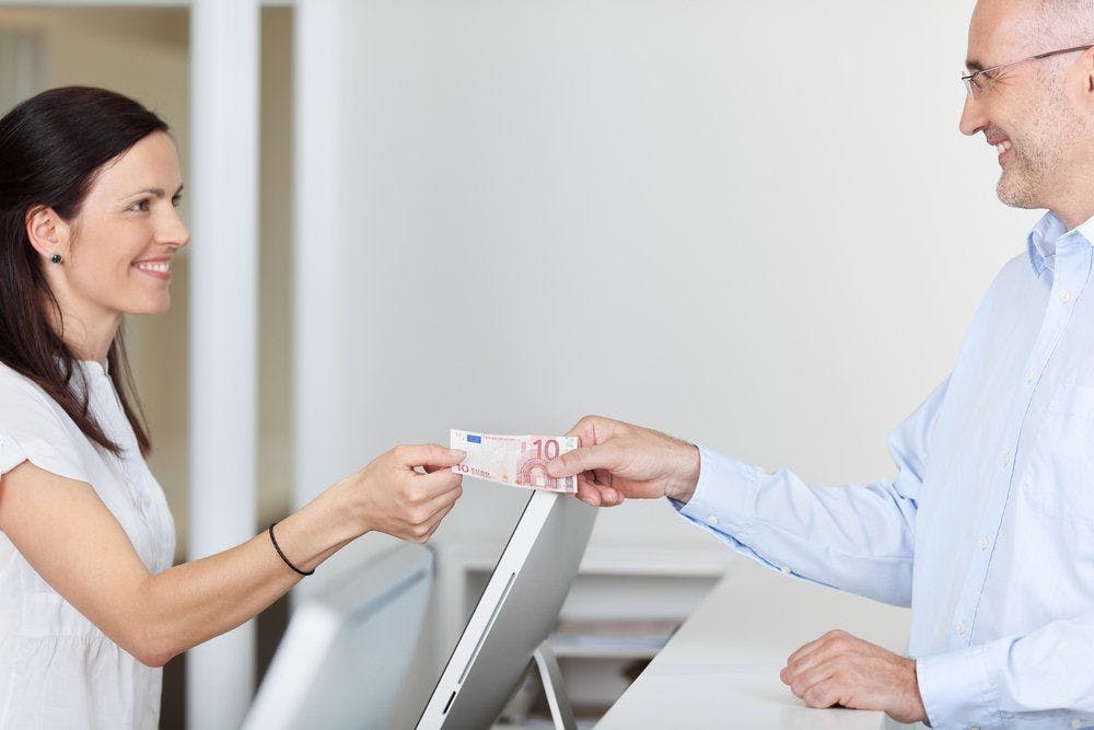 4 tips for handling cash-pay patients