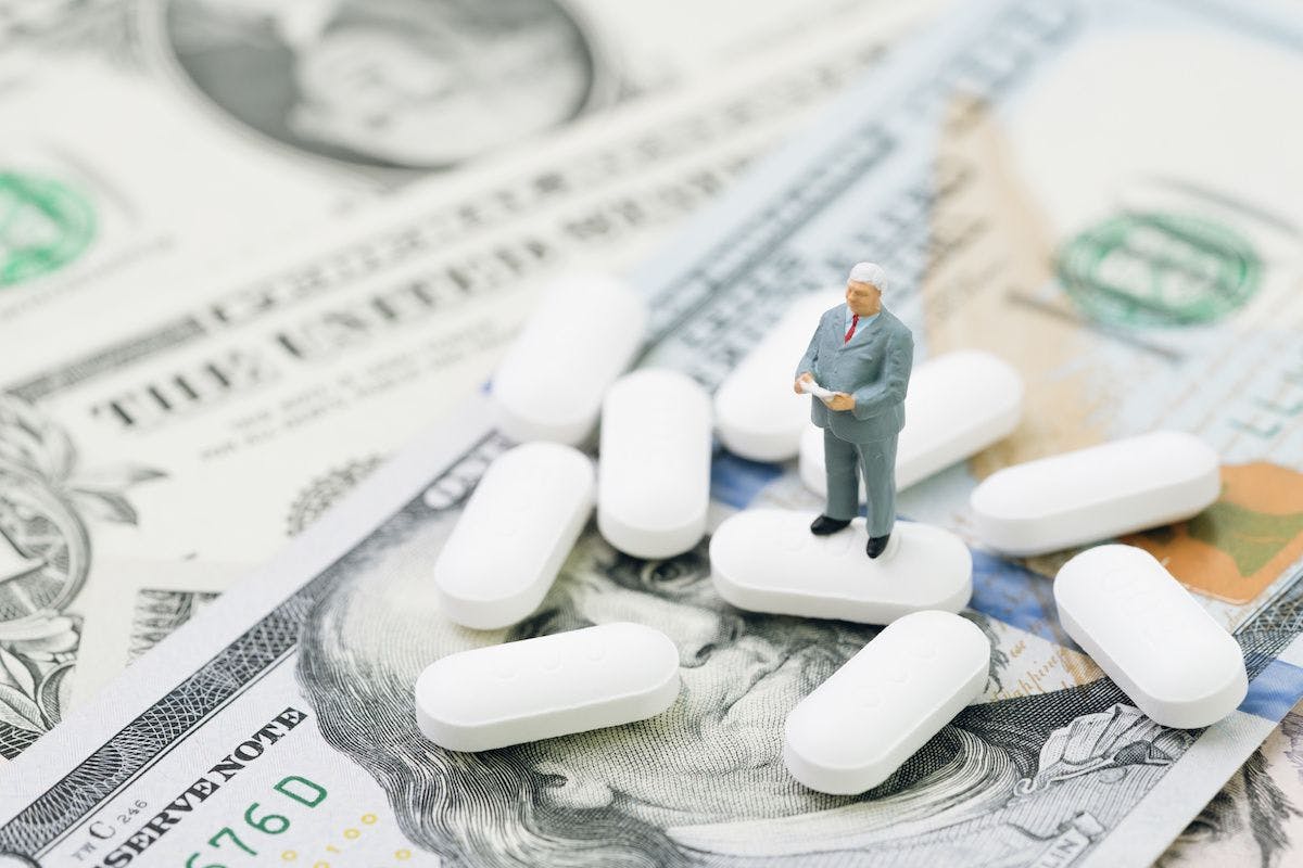 health care high drug prices: © Nuthawut - stock.adobe.com