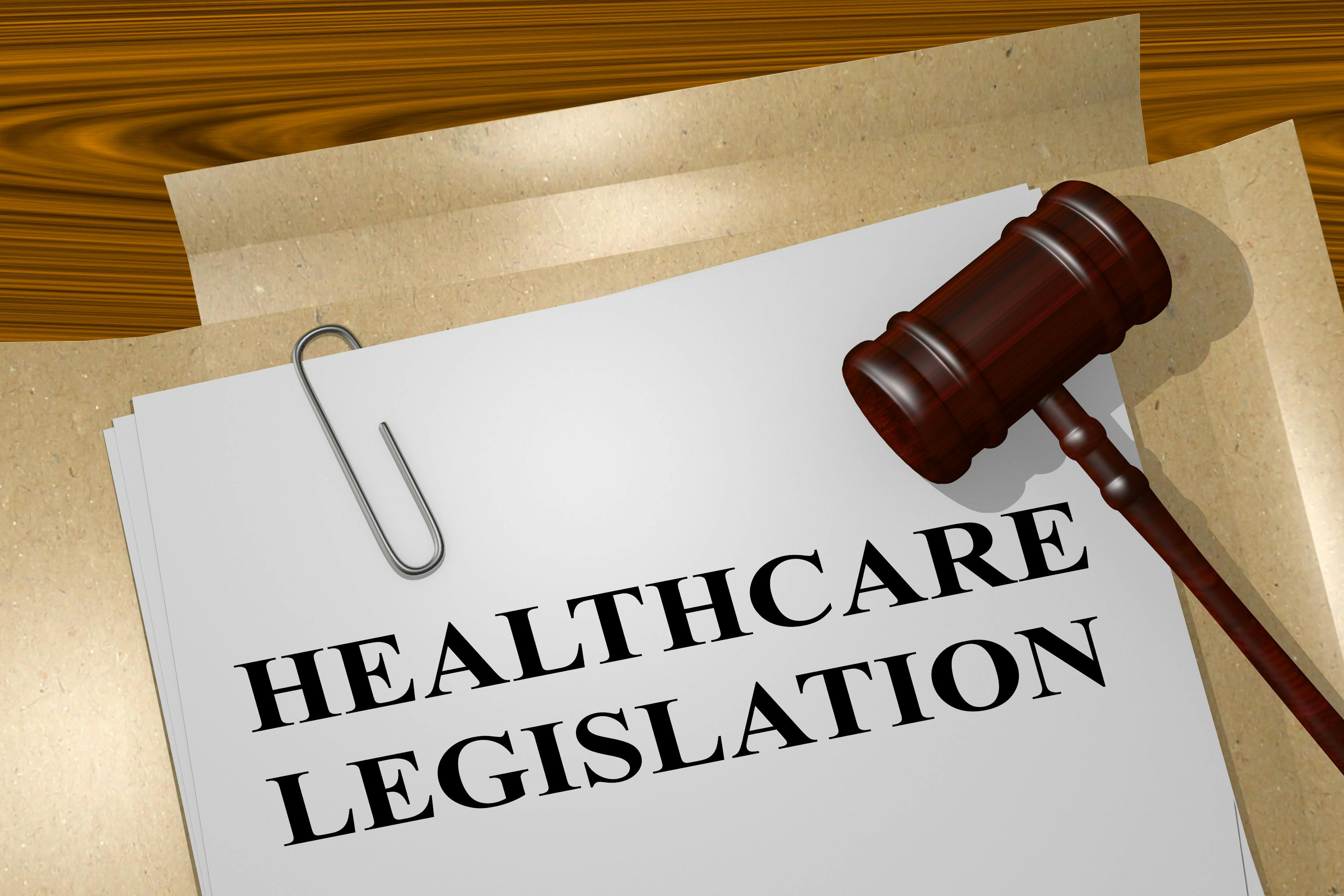 Healthcare legislation text with gavel ©hafakot-stock.adobe.com