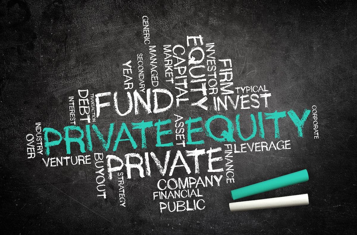 handwritten private equity chalk word cloud: © XtravagantT - stock.adobe.com