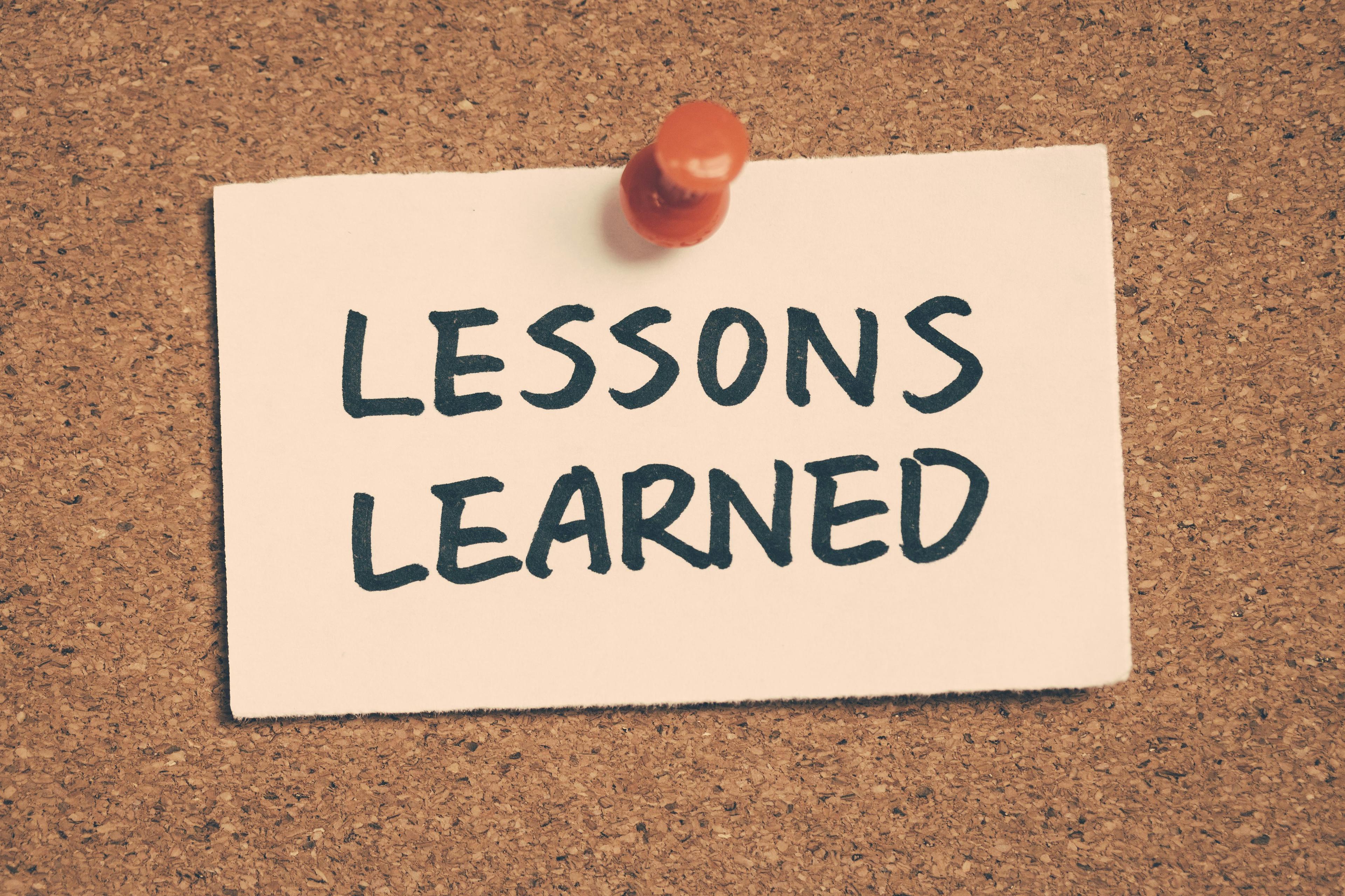 Lessons learned post-it note
