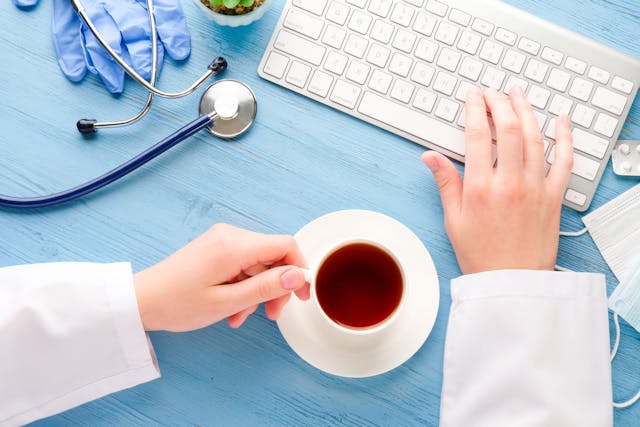 Morning Medical Update: Emailing your doctor could soon cost you; Understanding why patients are given unnecessary care; Average pay for doctors dropped 2.4% in 2022