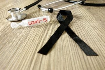 Black ribbon next to stethoscope ©piter2121-stock.adobe.com