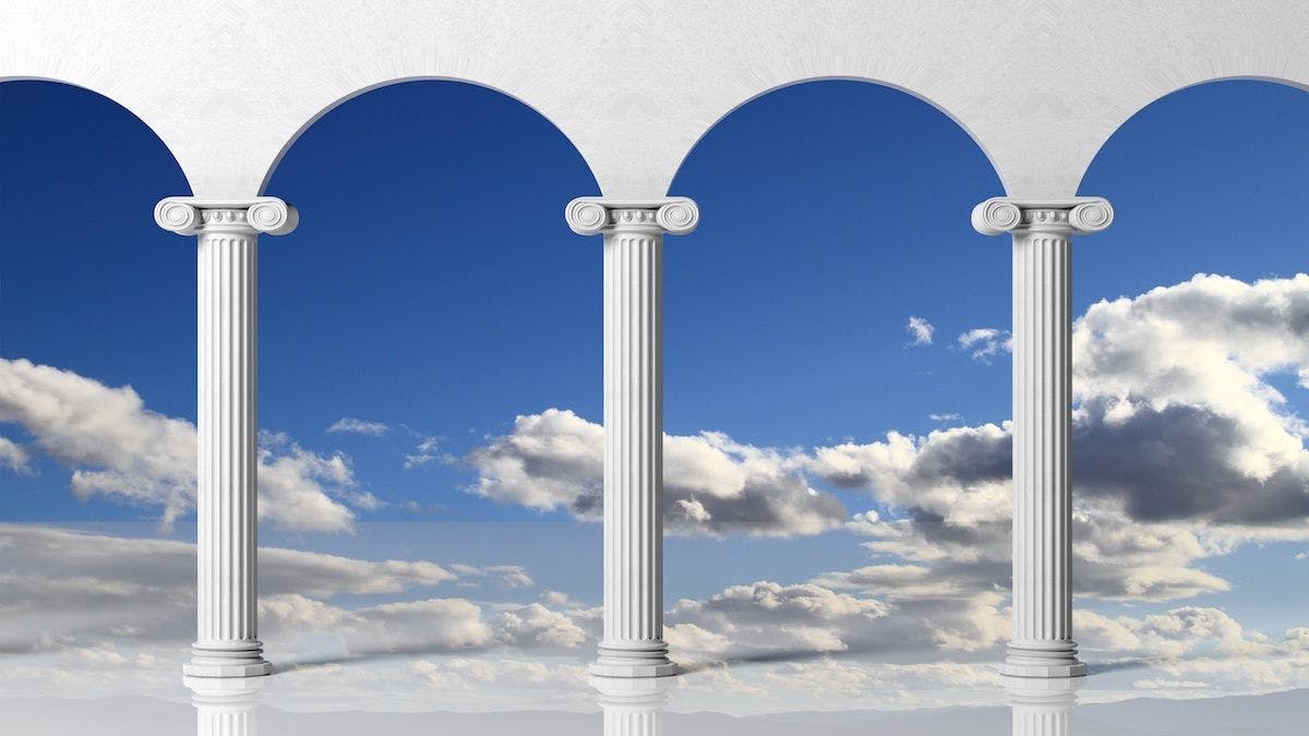 three pillars with blue sky: © viperagp - stock.adobe.com