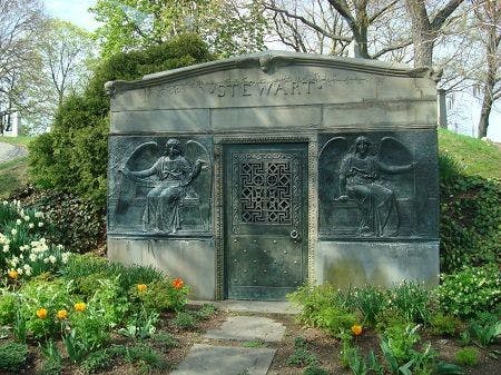 Greenwood Cemetery, New York, Travel