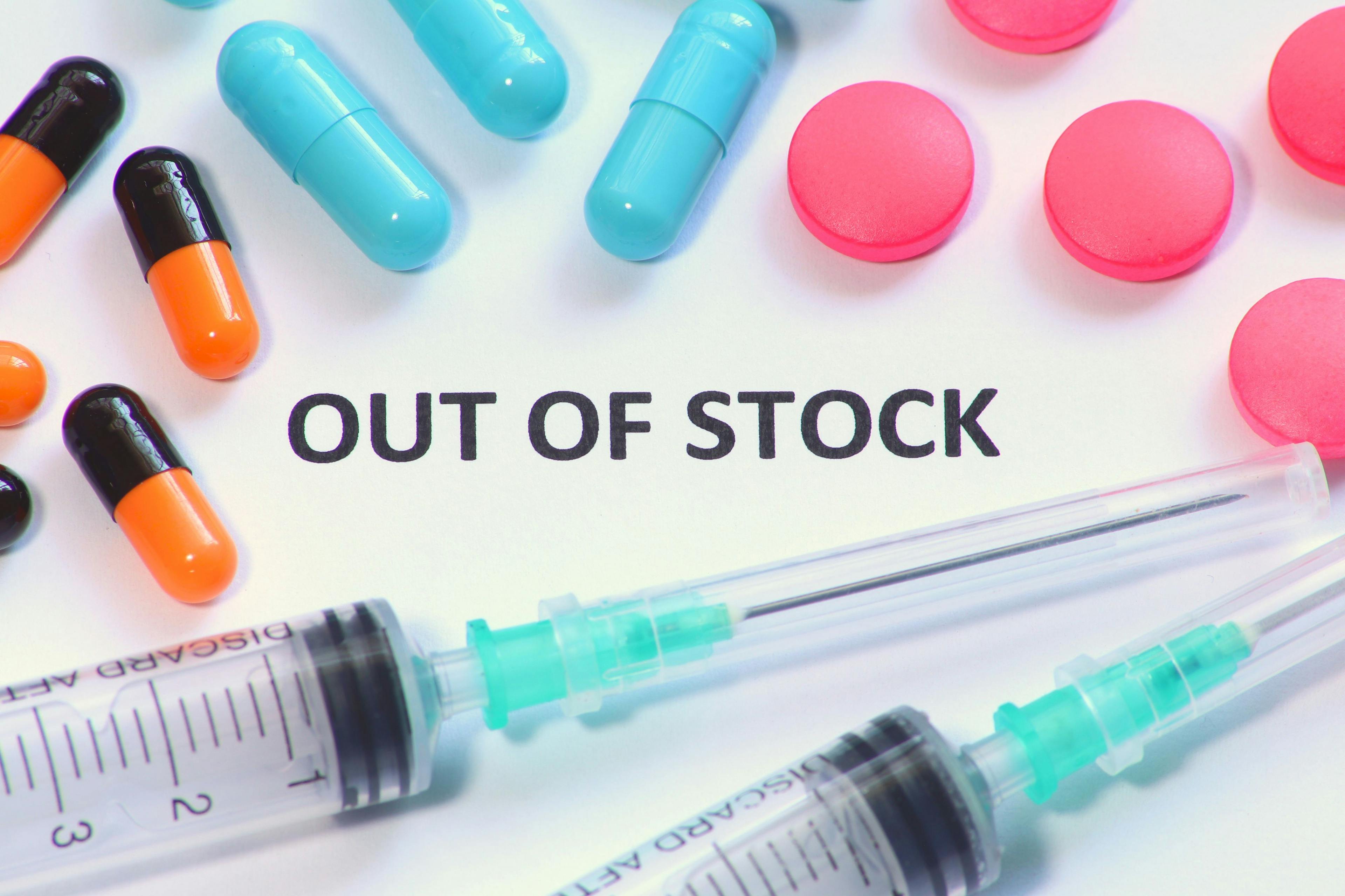 Out of stock text with syringes and pills ©SpeedShutter-stock.adobe.com
